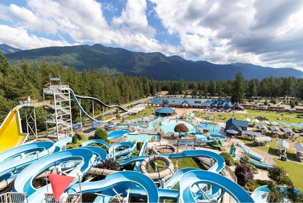 Вилла Mountain Retreat With Views, Hot Tub, Games & Ac Чилливак Экстерьер фото