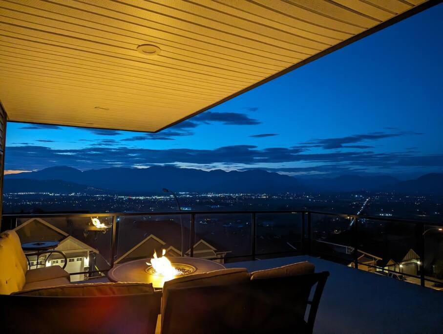Вилла Mountain Retreat With Views, Hot Tub, Games & Ac Чилливак Экстерьер фото