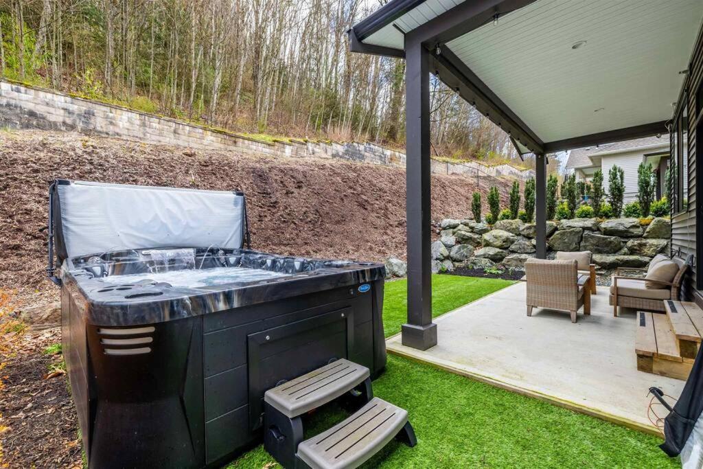 Вилла Mountain Retreat With Views, Hot Tub, Games & Ac Чилливак Экстерьер фото